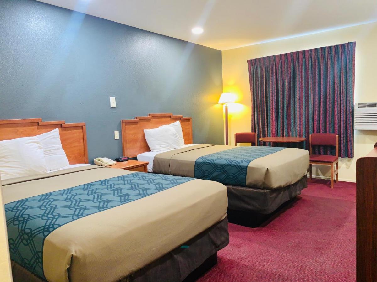 Rodeway Inn Winslow I-40 Екстер'єр фото